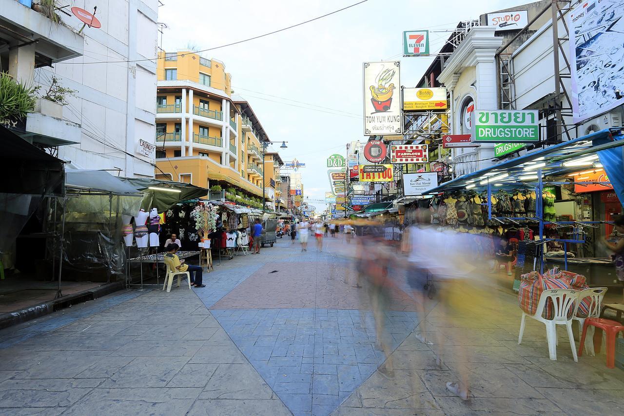 Banglumpoo Place Bangkok Exterior photo